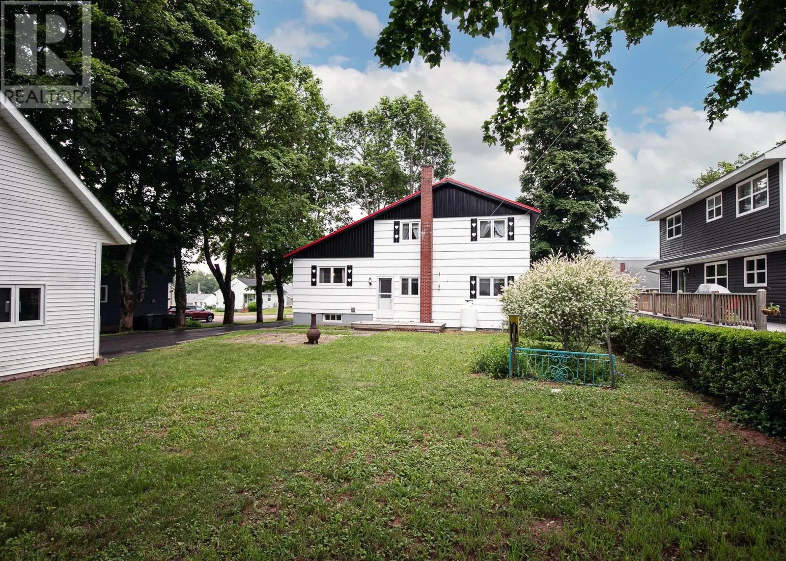 8 Allison Avenue