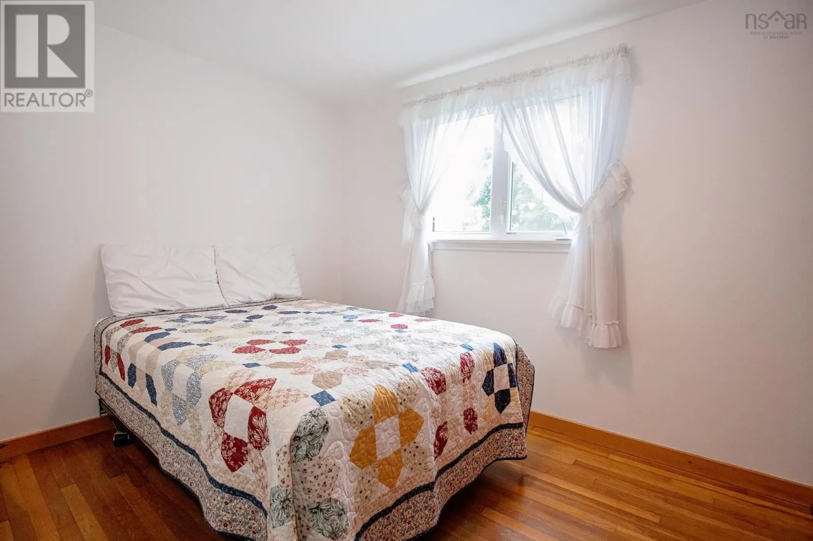 8 Allison Avenue
