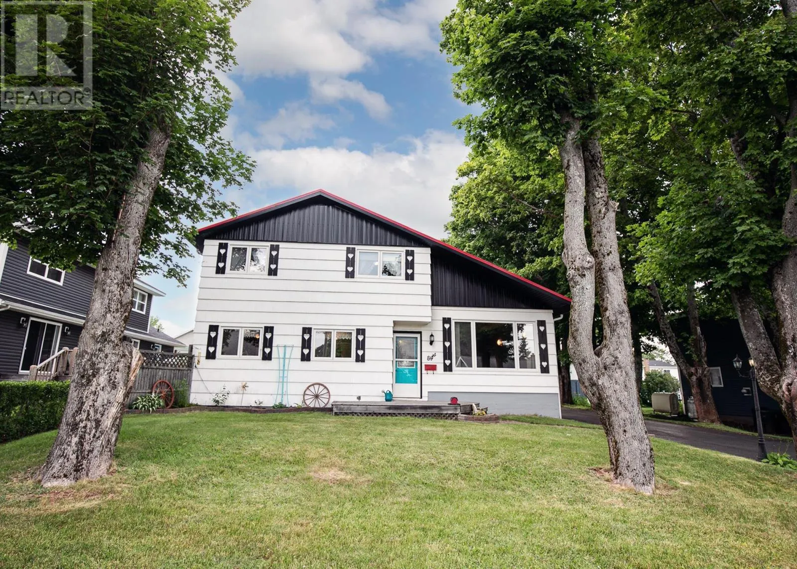 8 Allison Avenue
