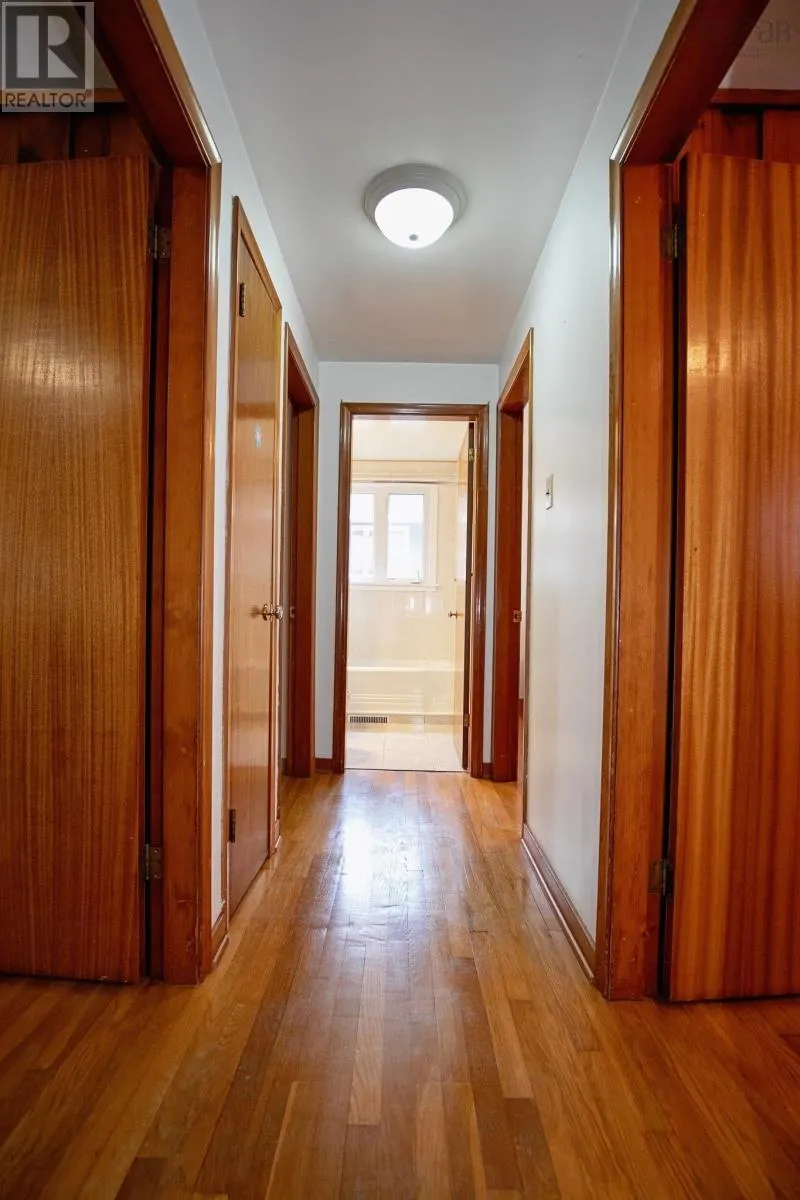 8 Allison Avenue