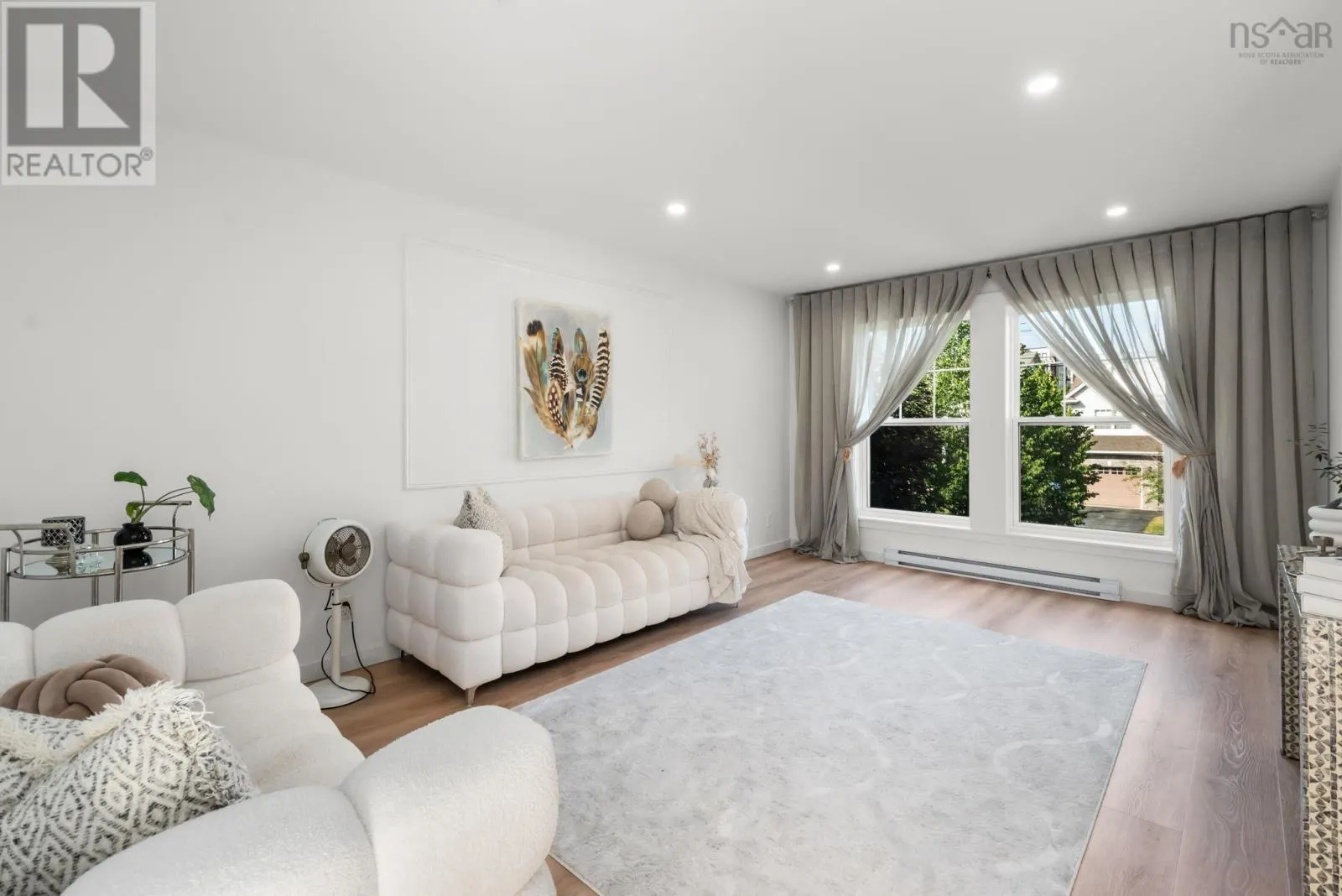 51 Capstone Crescent