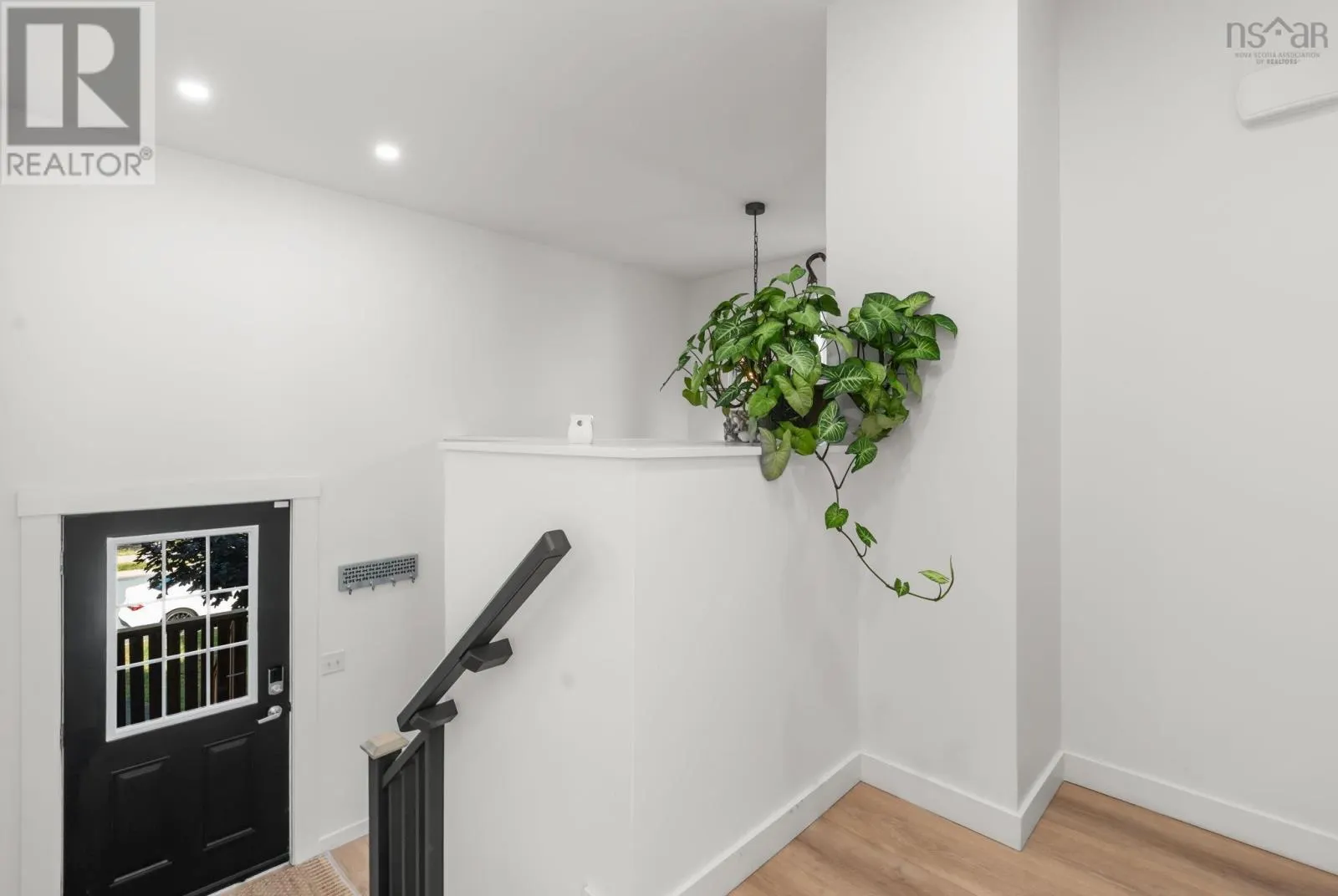 51 Capstone Crescent