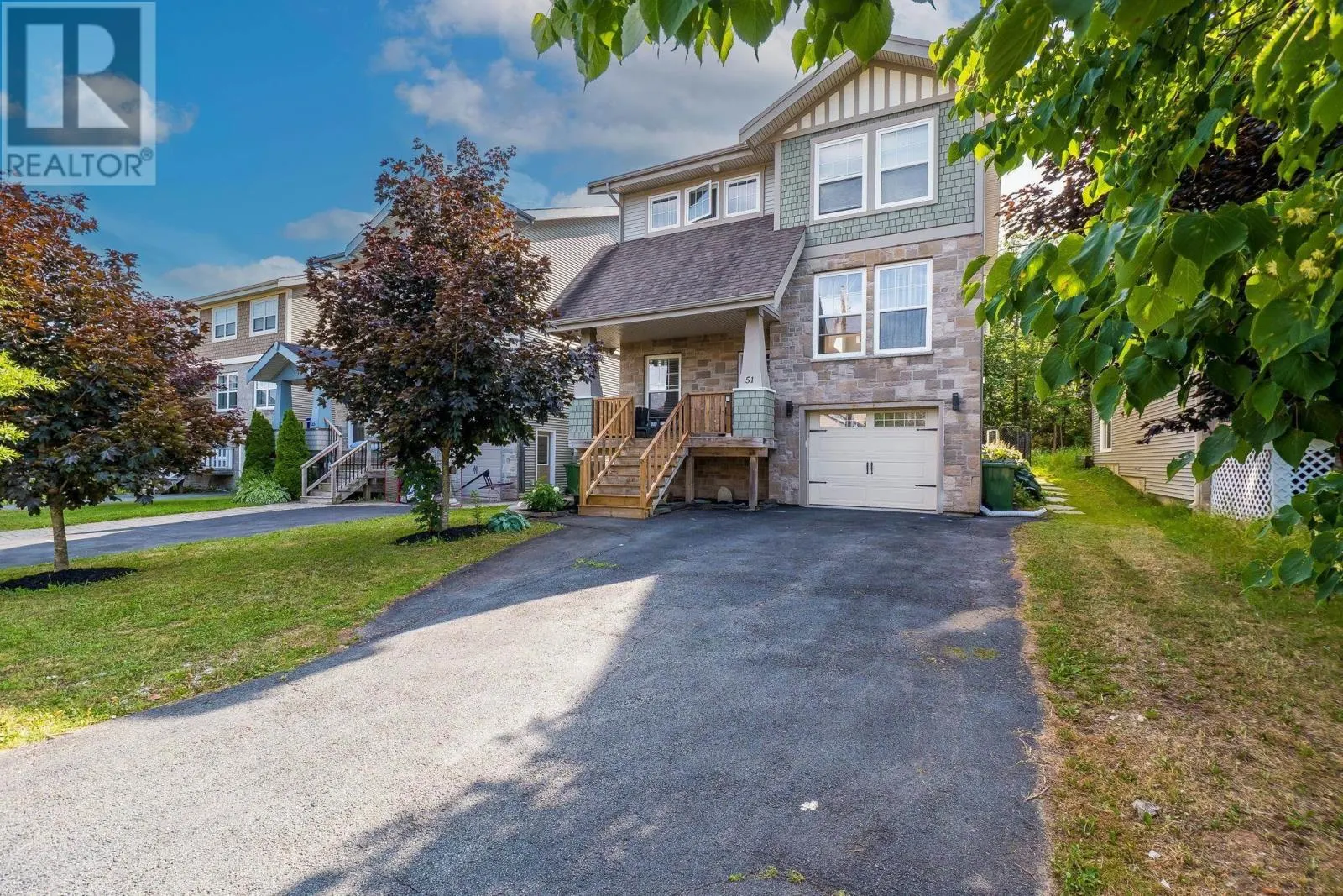 51 Capstone Crescent