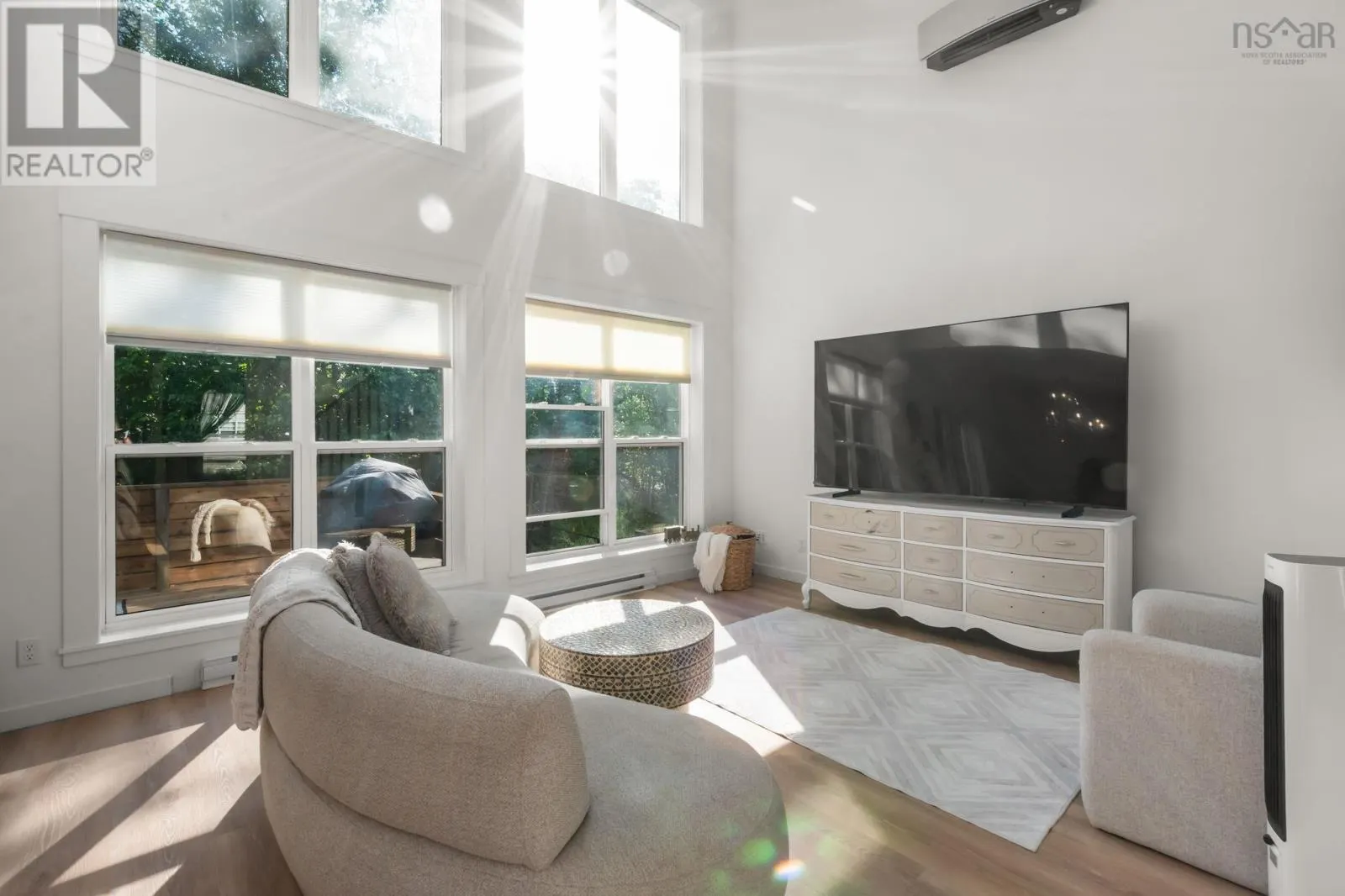 51 Capstone Crescent