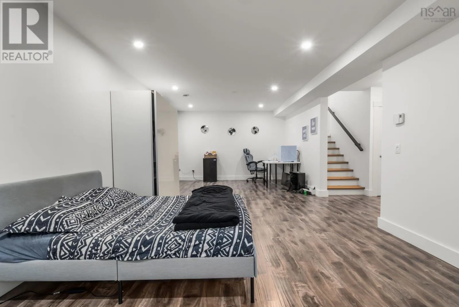 51 Capstone Crescent
