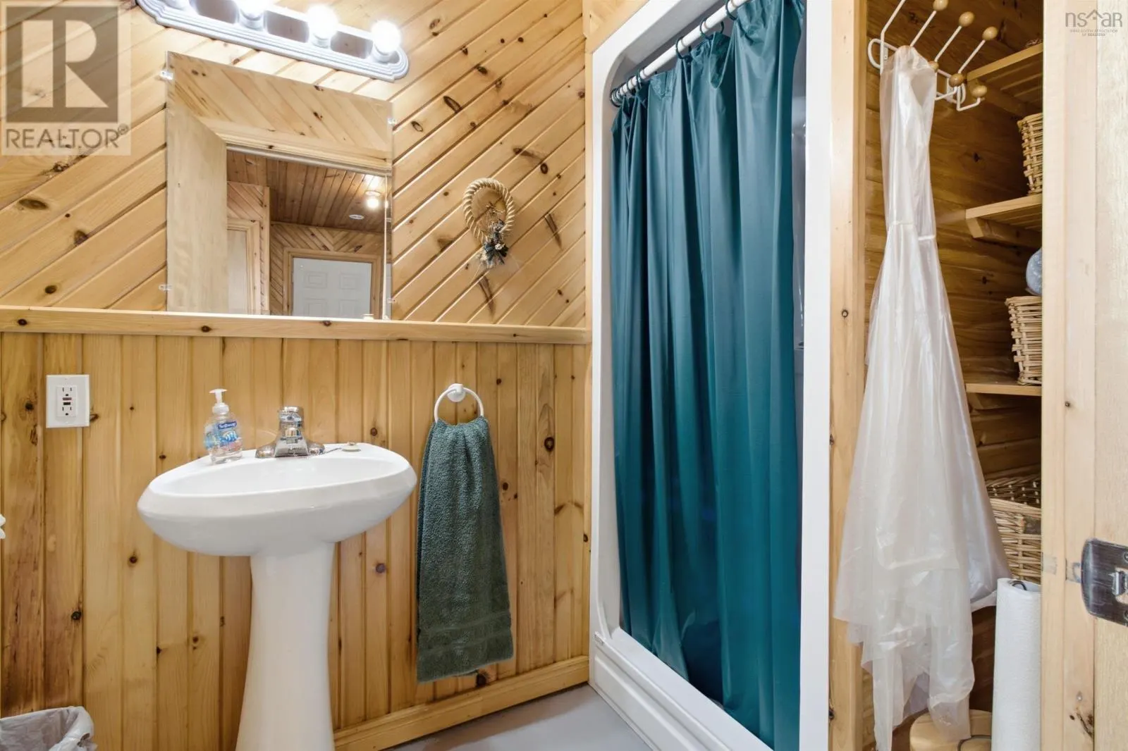 5773 Stellarton Trafalgar Road