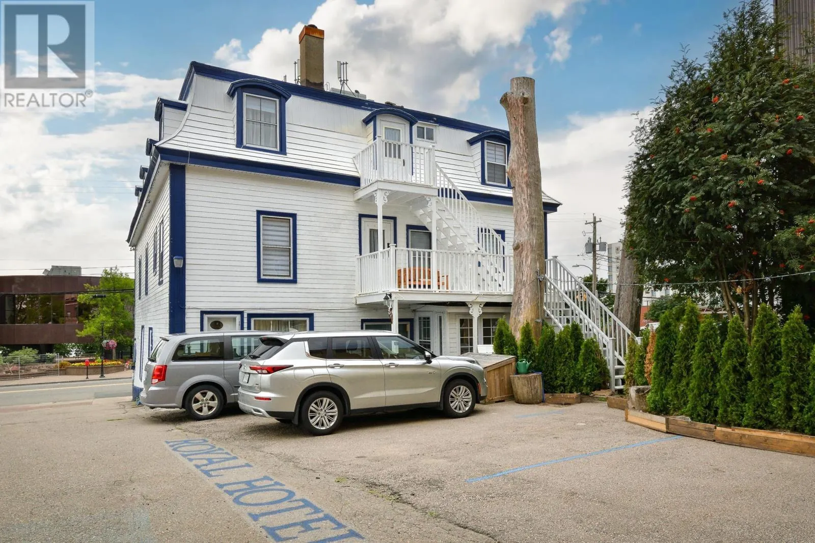 345 Esplanade Street