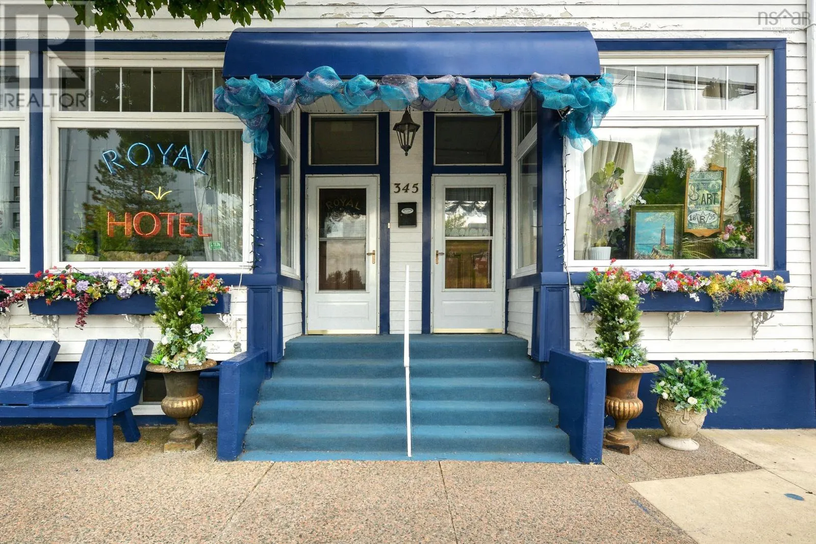 345 Esplanade Street