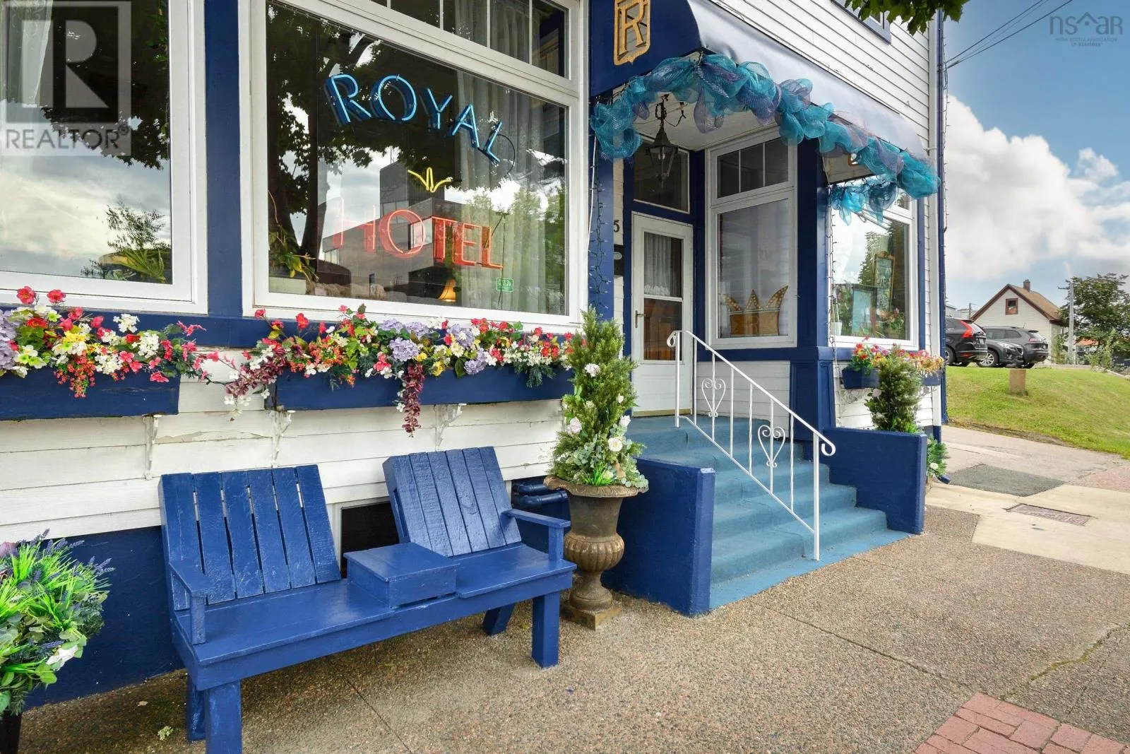 345 Esplanade Street