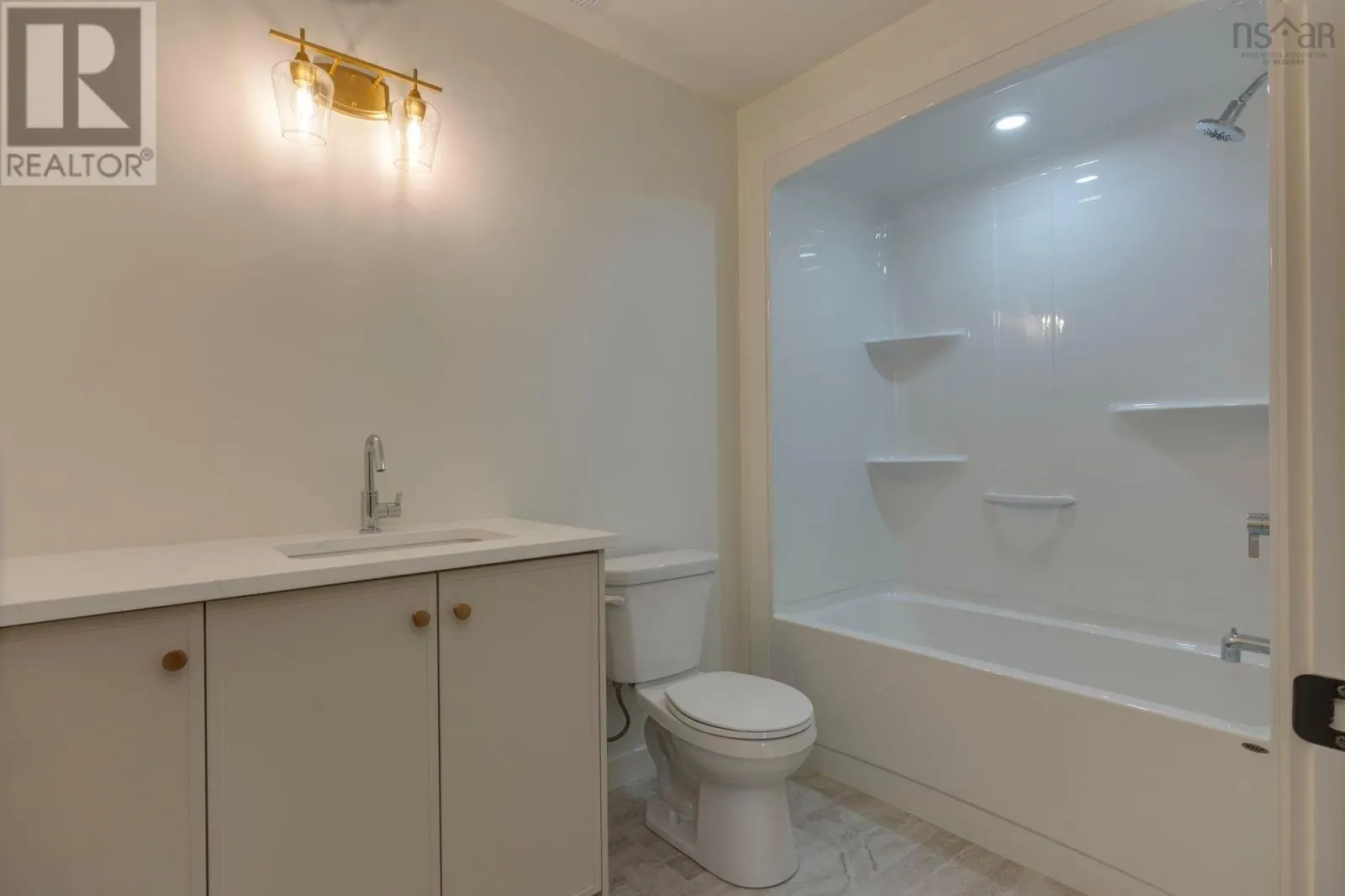 GW-5 32 Gardenia Way