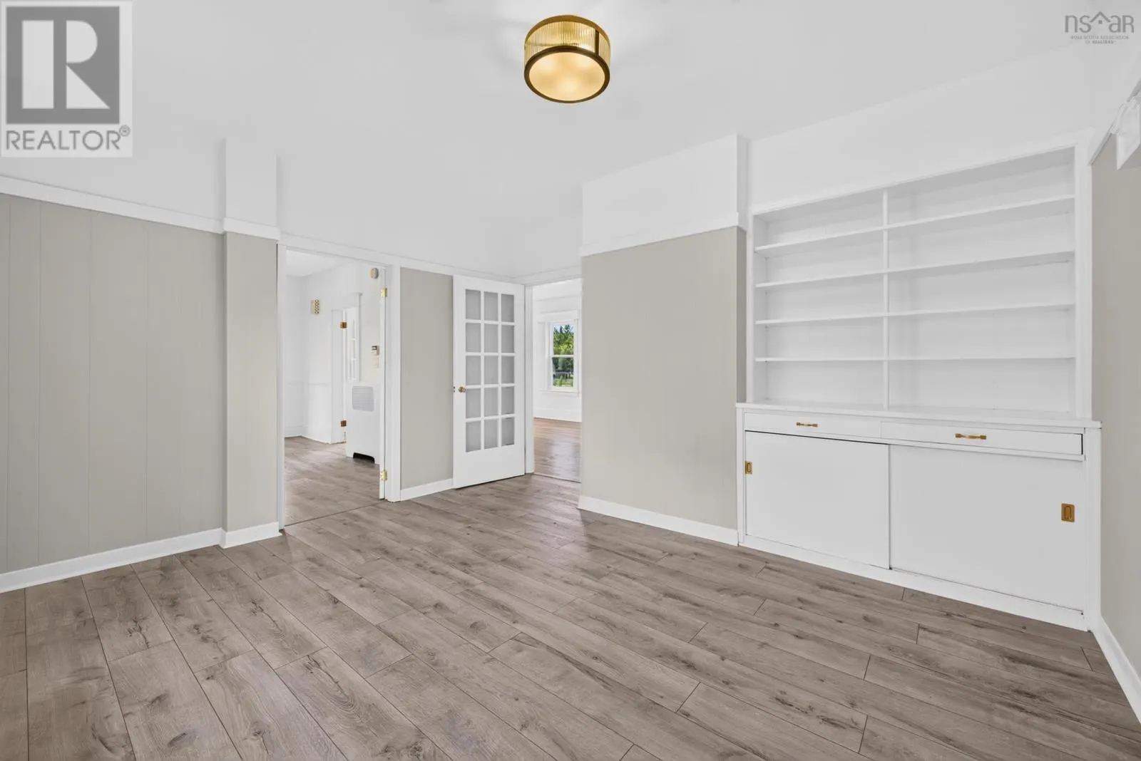 1637 NORTH MAIN Street