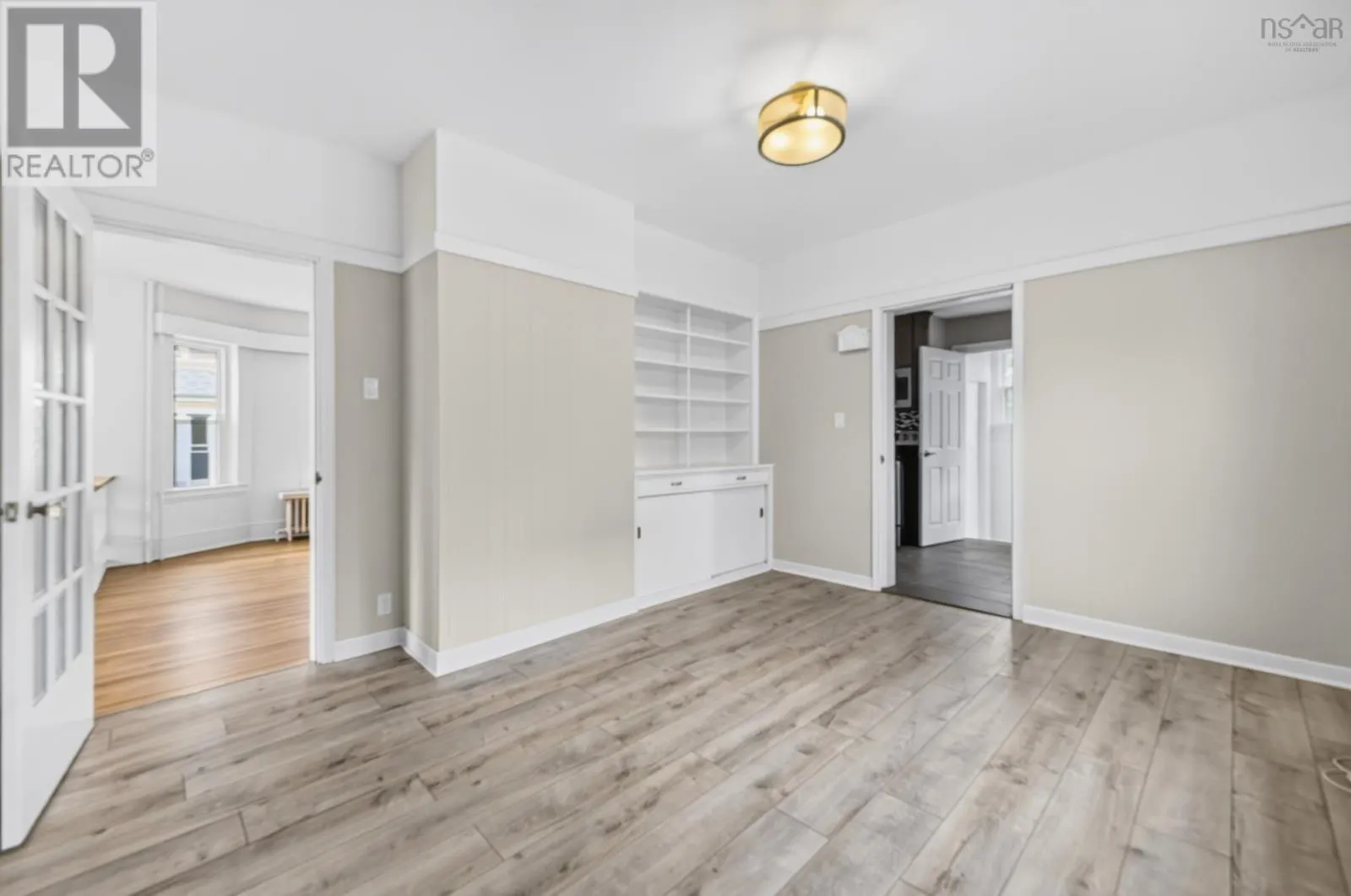 1637 NORTH MAIN Street