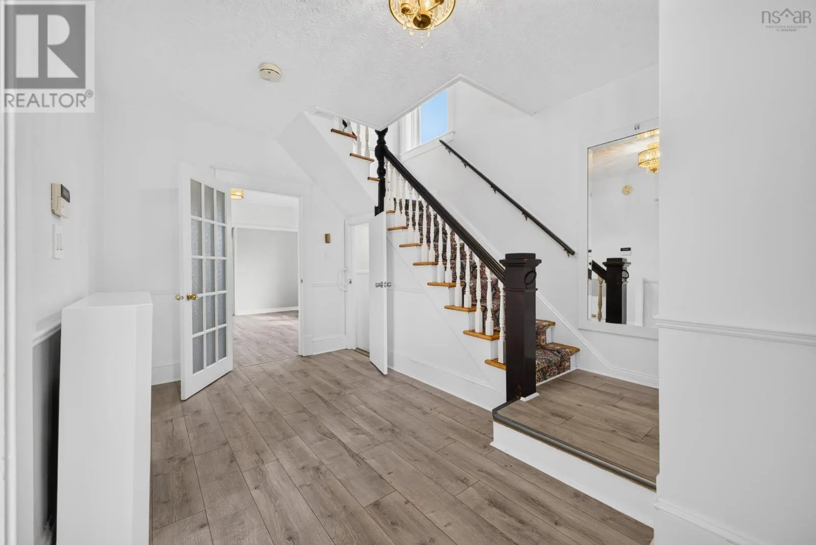1637 NORTH MAIN Street