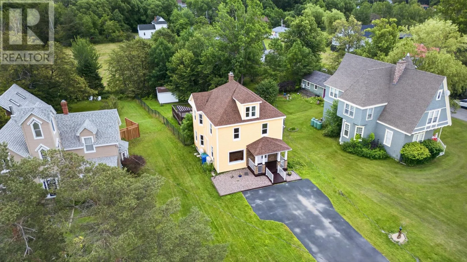 1637 NORTH MAIN Street
