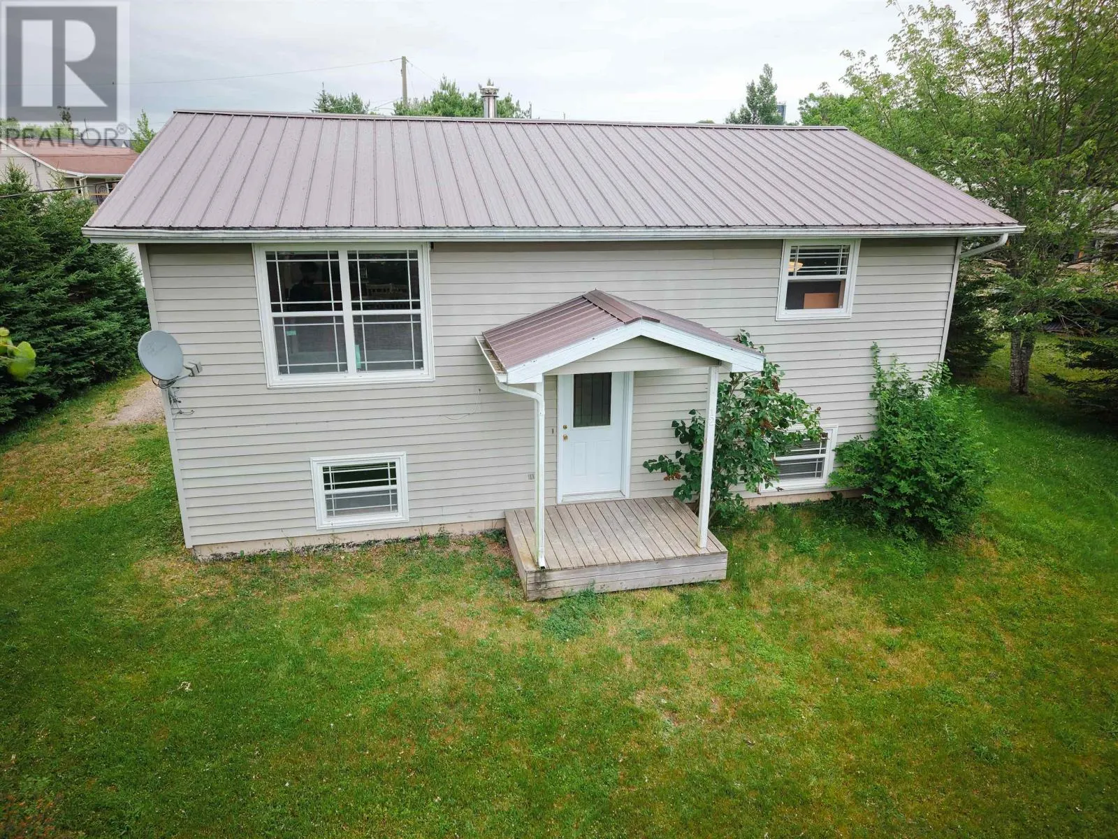 3 Windcrest Avenue