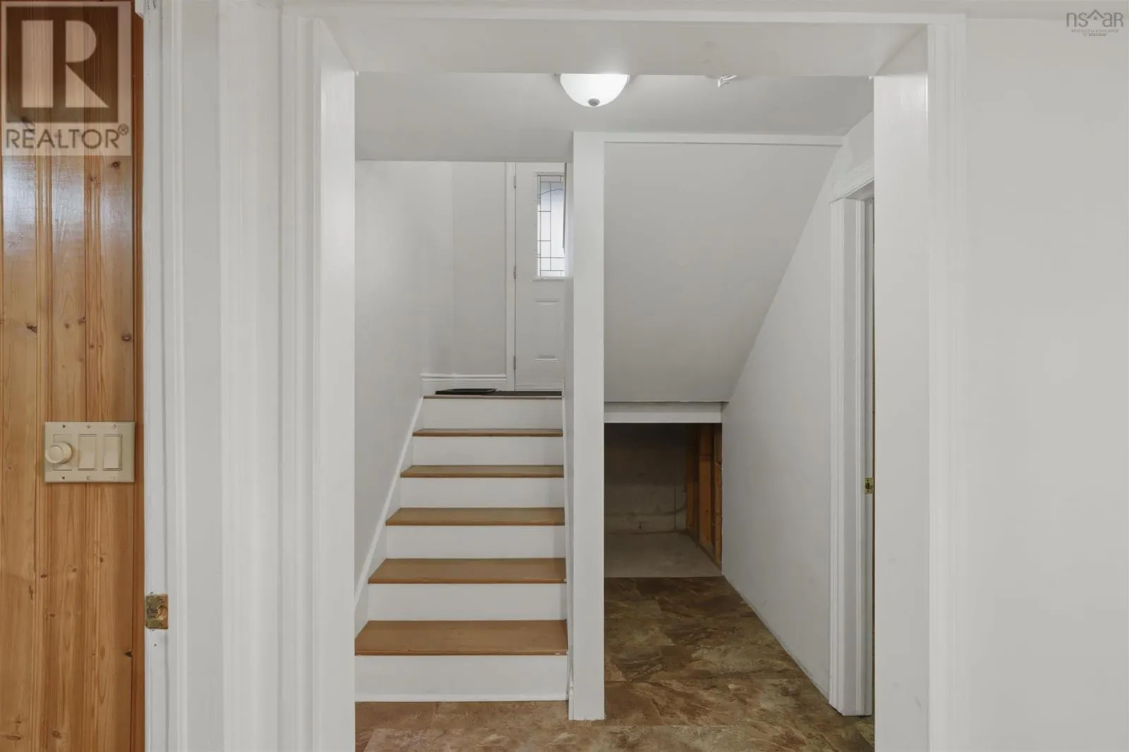 3 Windcrest Avenue