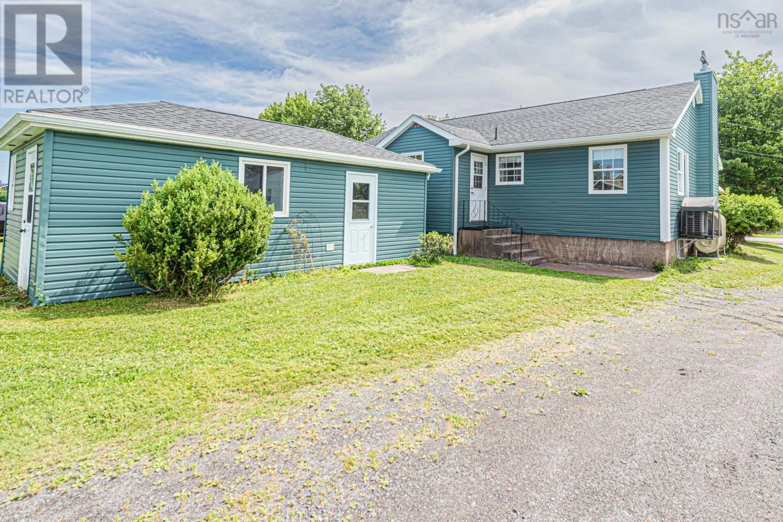 112 Pleasant Street