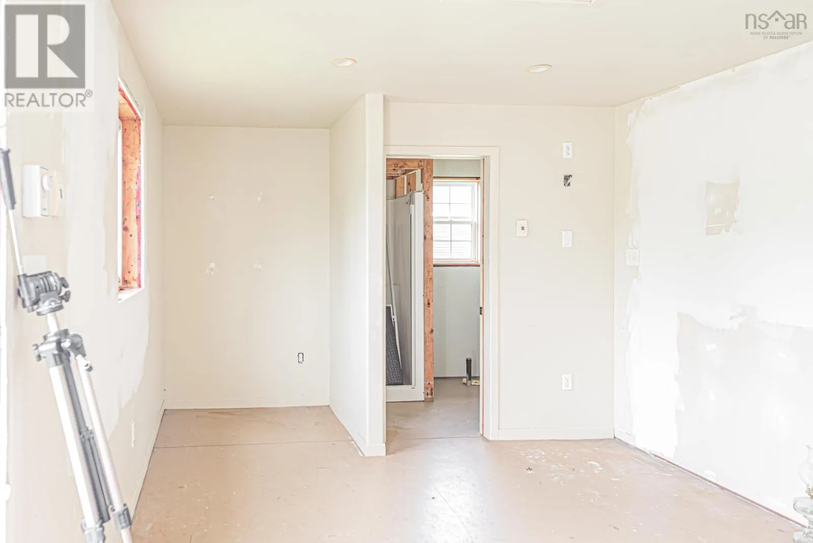 112 Pleasant Street