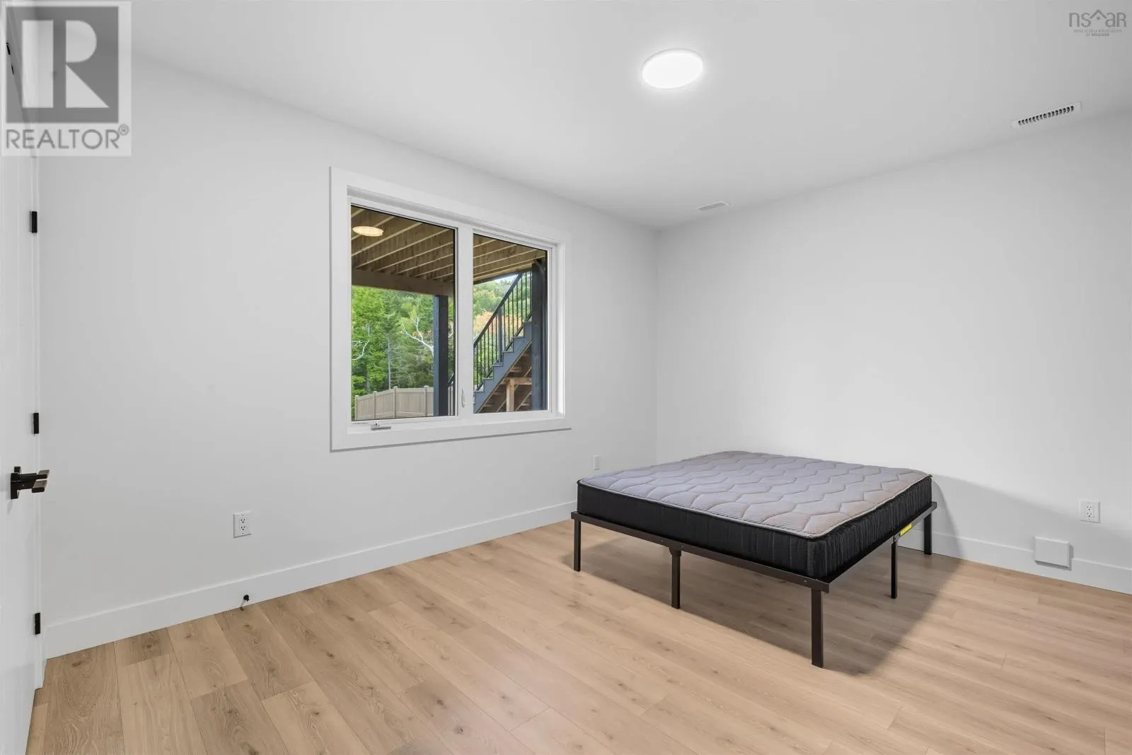 89 Cairnstone Lane