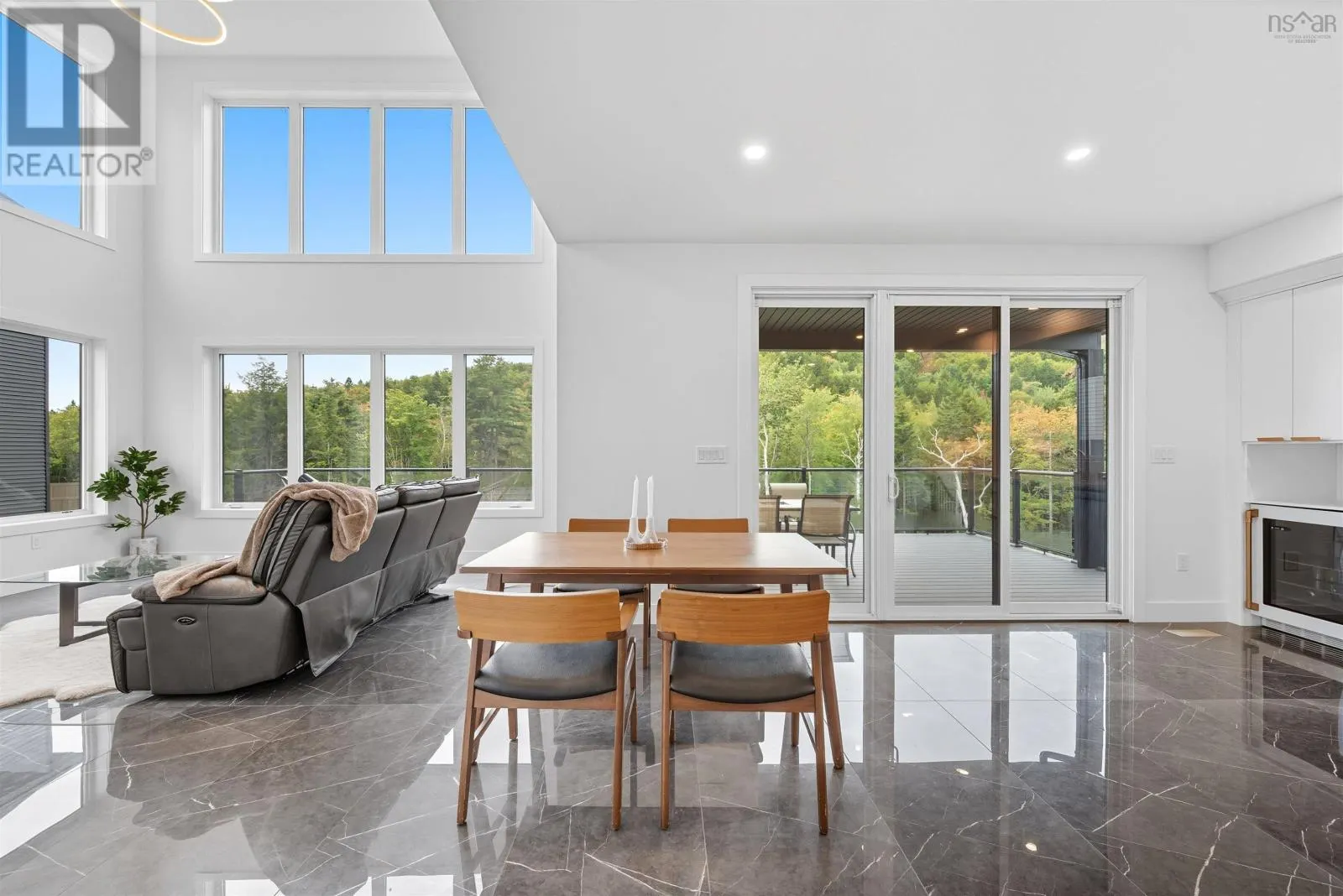 89 Cairnstone Lane
