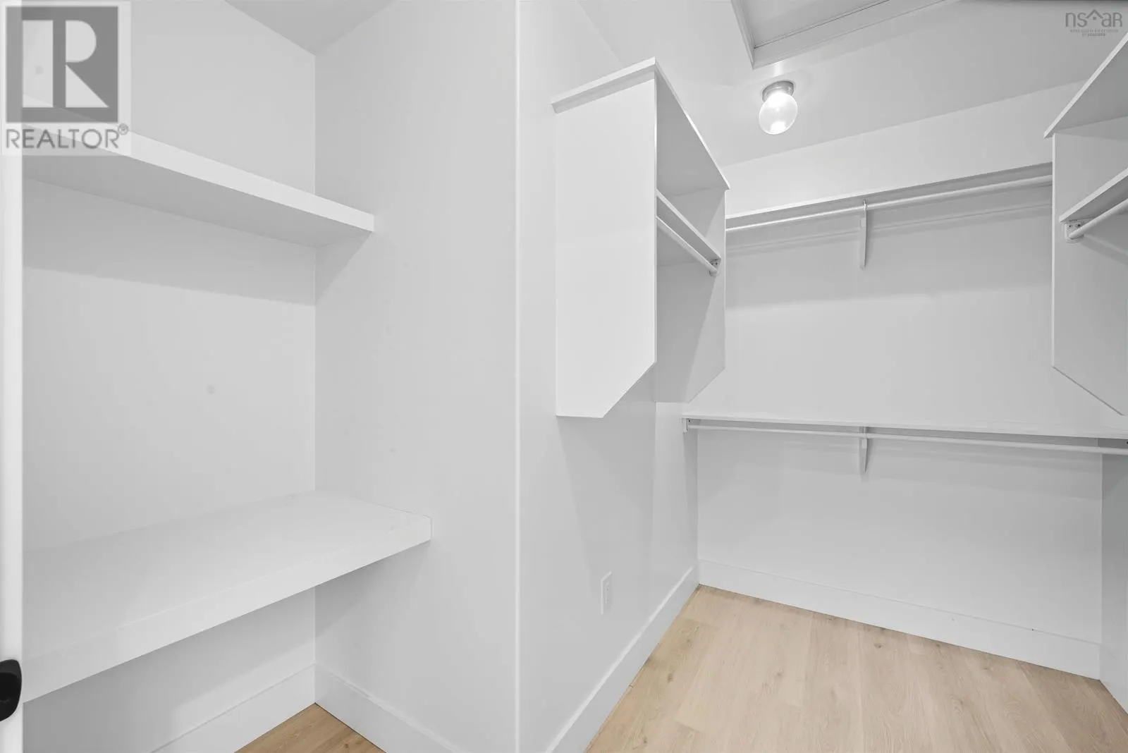 89 Cairnstone Lane