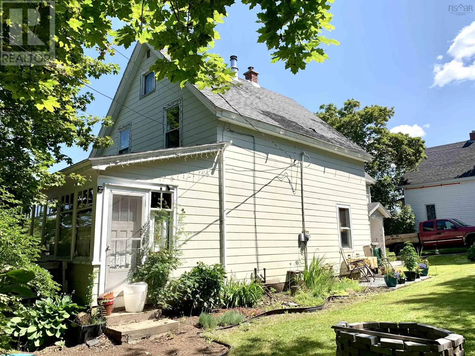 26 Starr Street