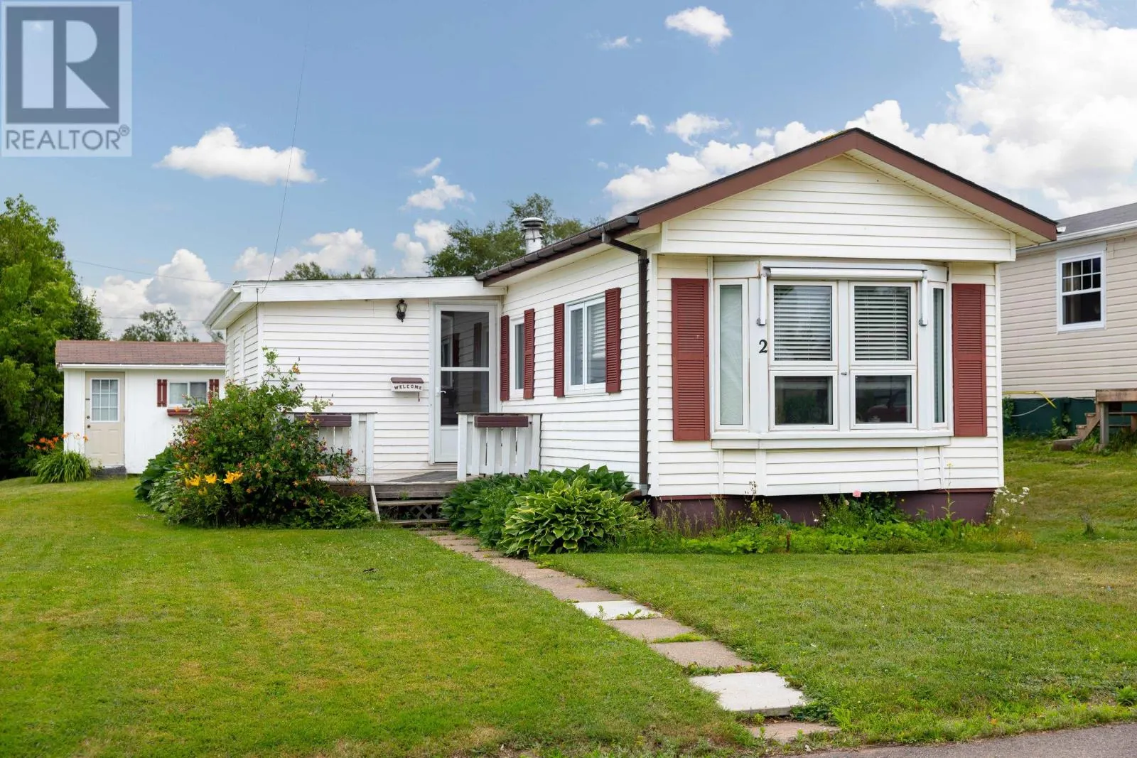 2 Selkirk Avenue