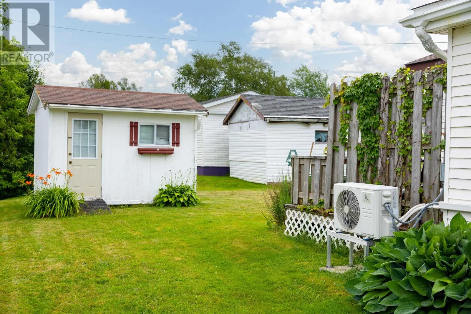 2 Selkirk Avenue