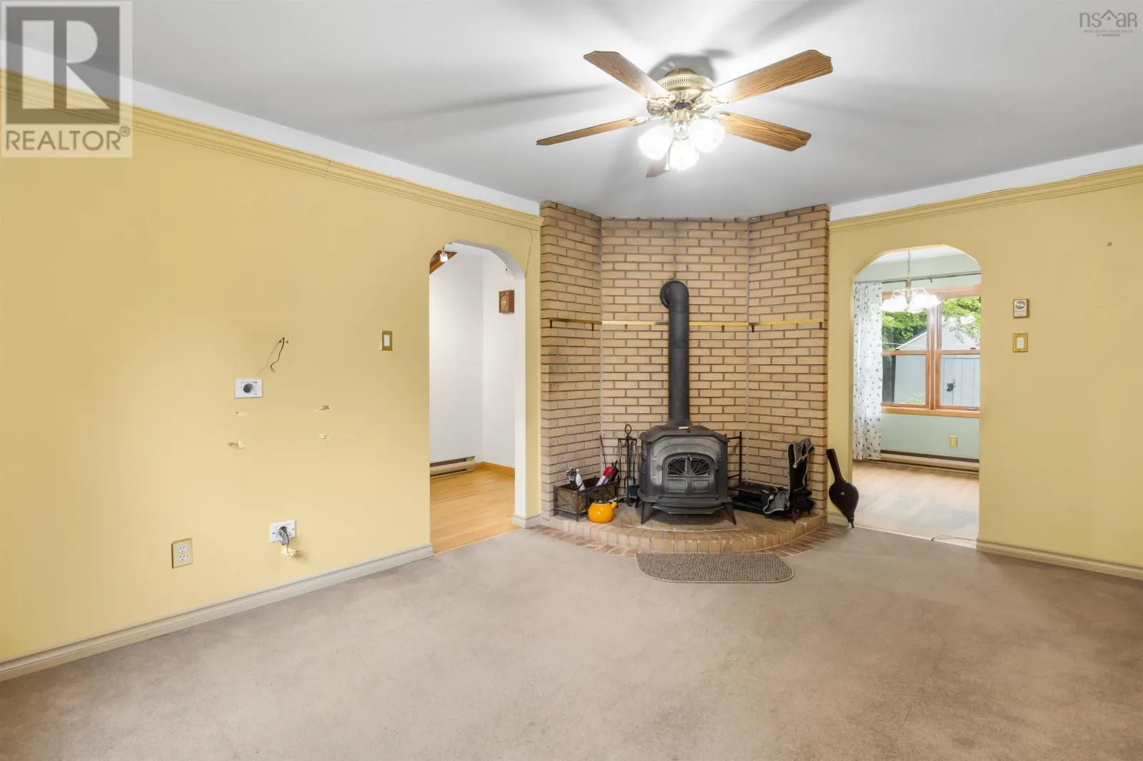 32 Kipawa Crescent