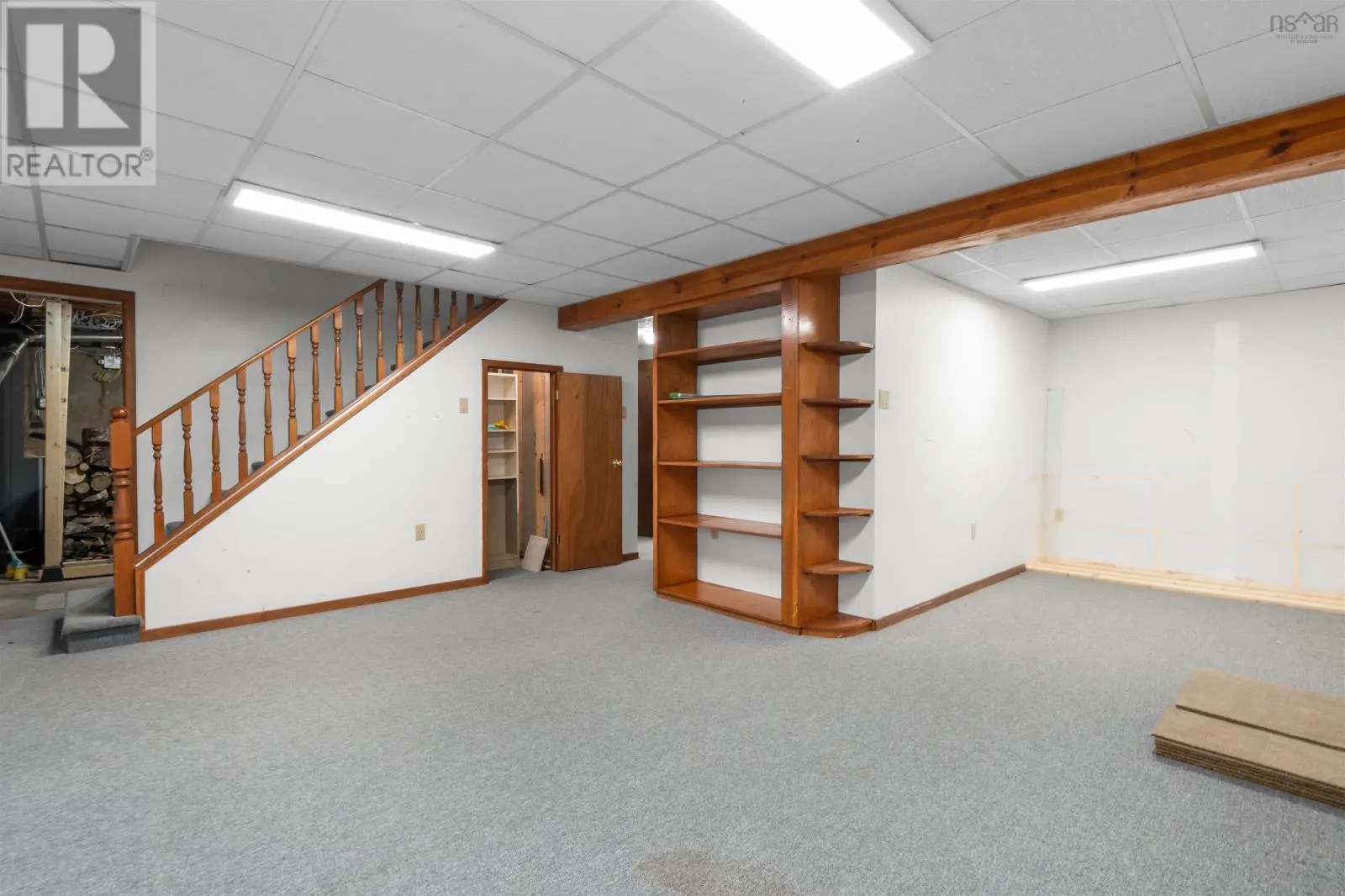 32 Kipawa Crescent