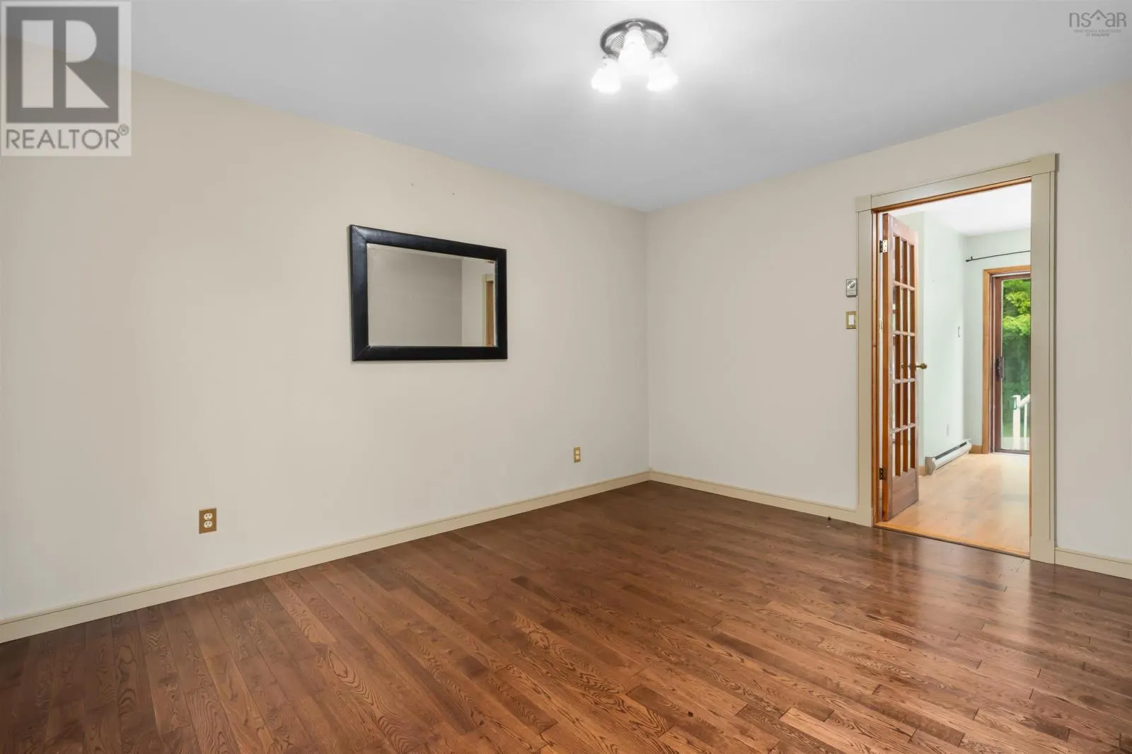 32 Kipawa Crescent