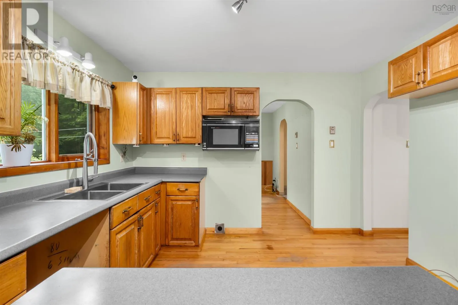 32 Kipawa Crescent
