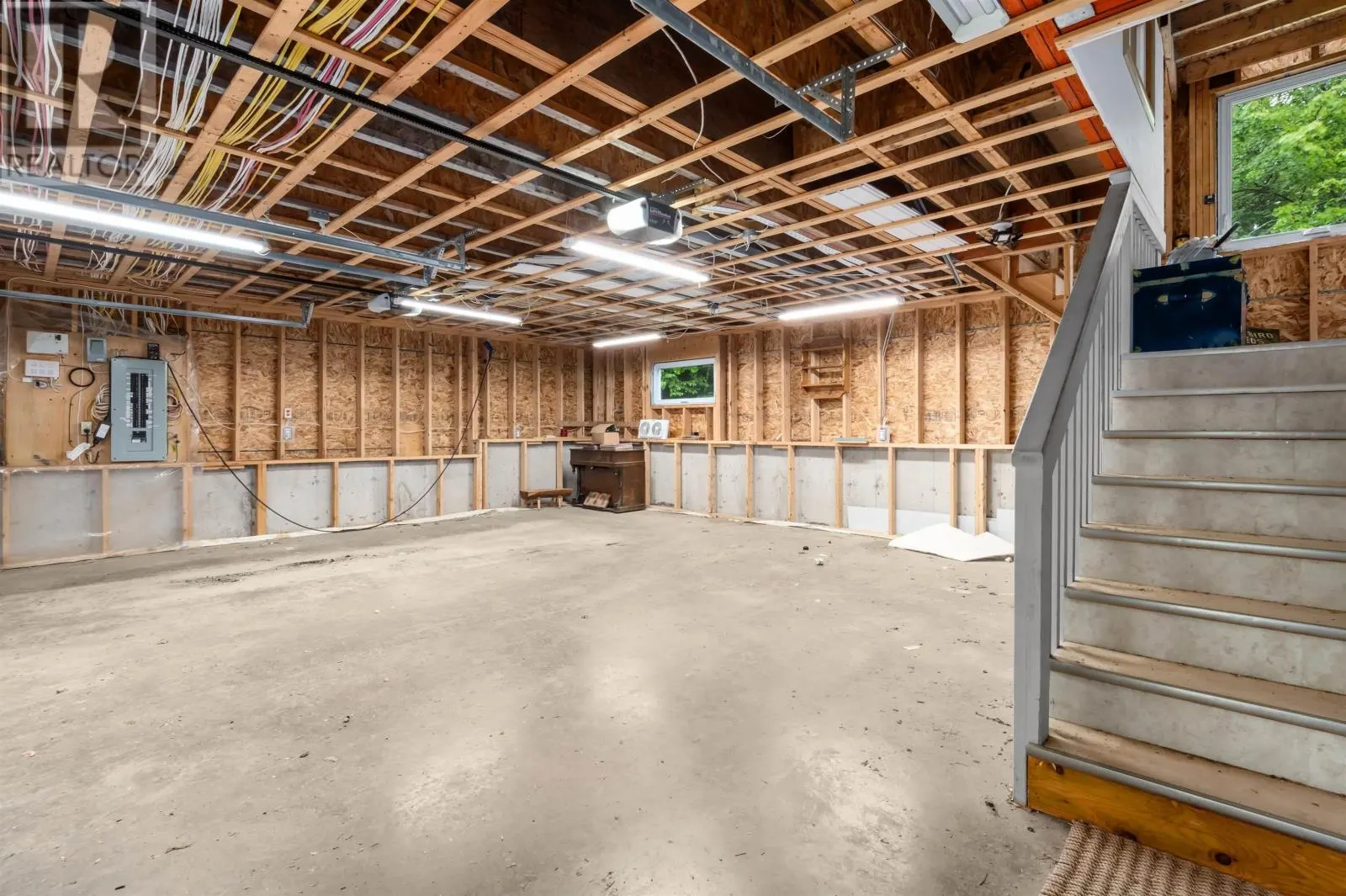 32 Kipawa Crescent