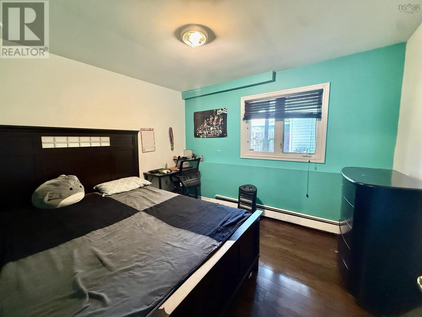 6 Beacon Street