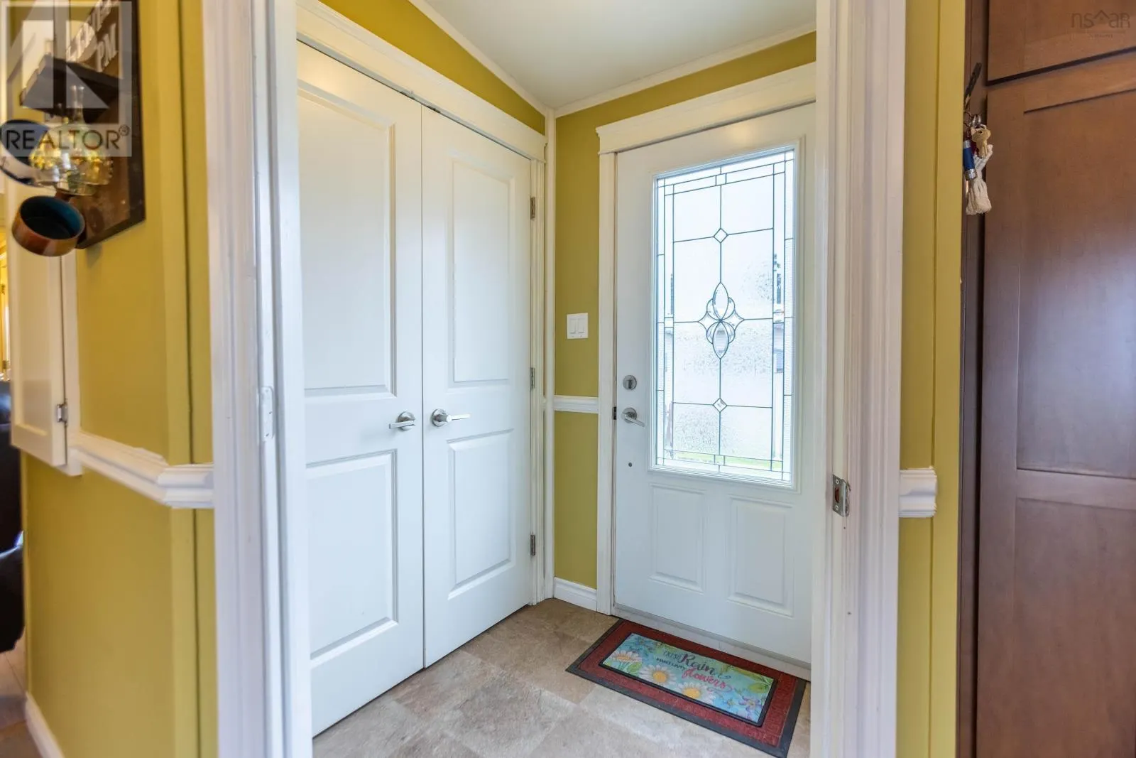8 Lorne Crescent