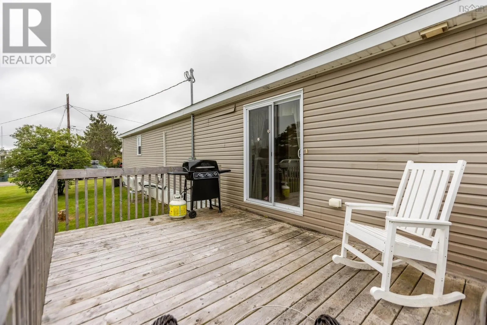 8 Lorne Crescent