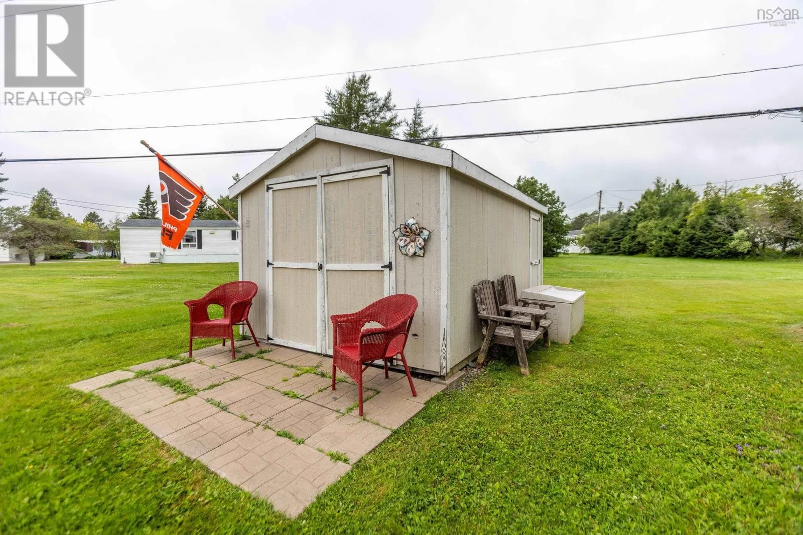 8 Lorne Crescent