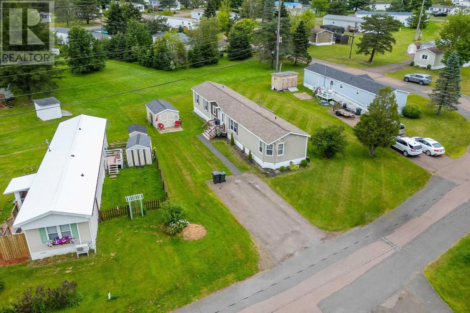 8 Lorne Crescent