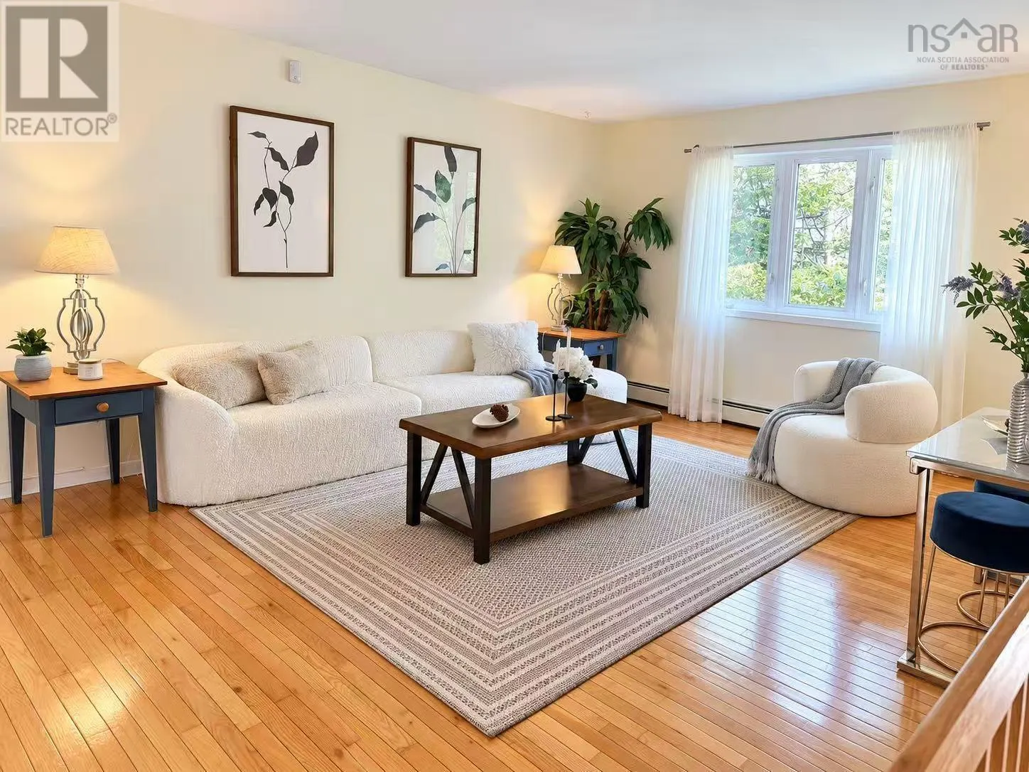5 Lisa Court Court