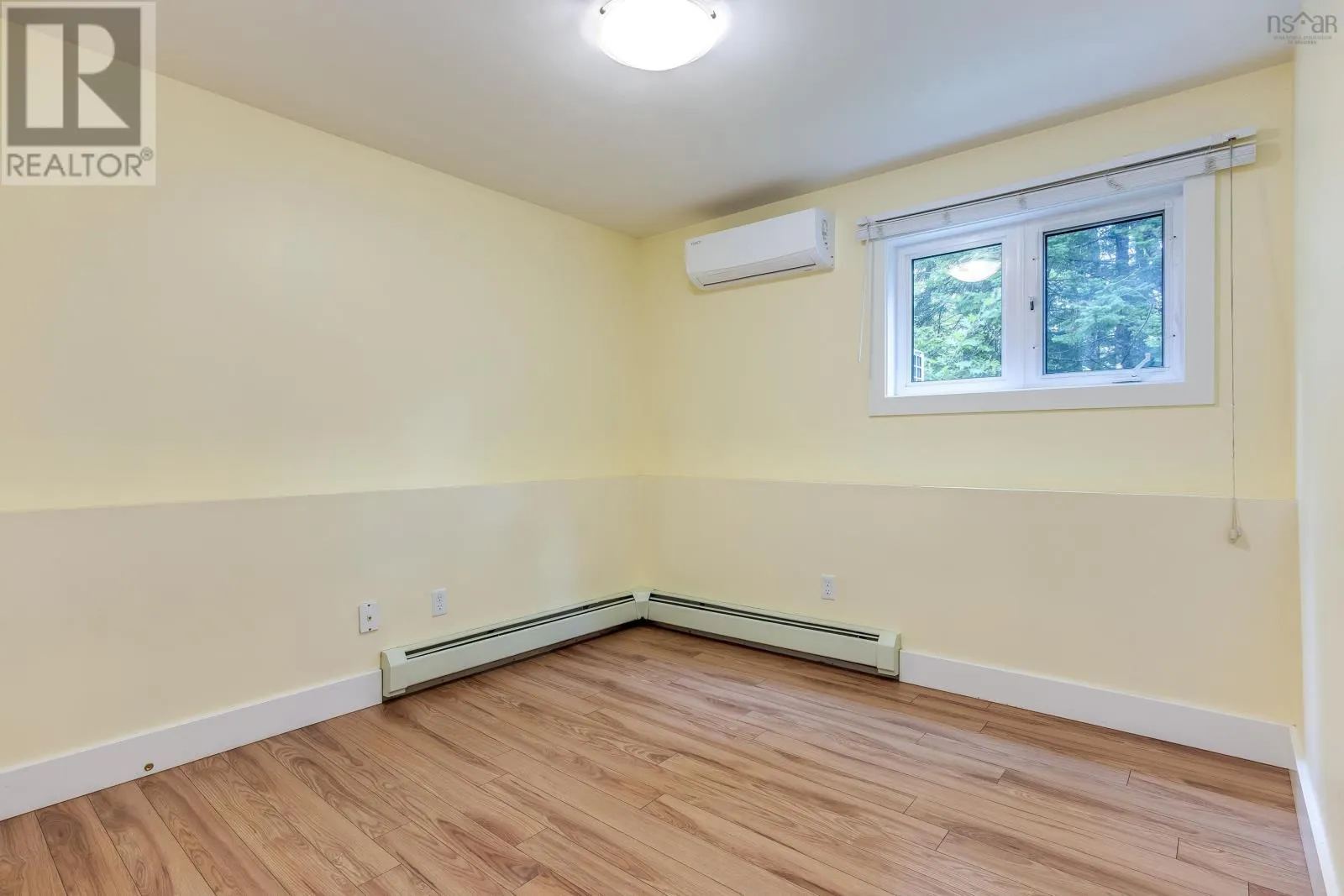 5 Lisa Court Court