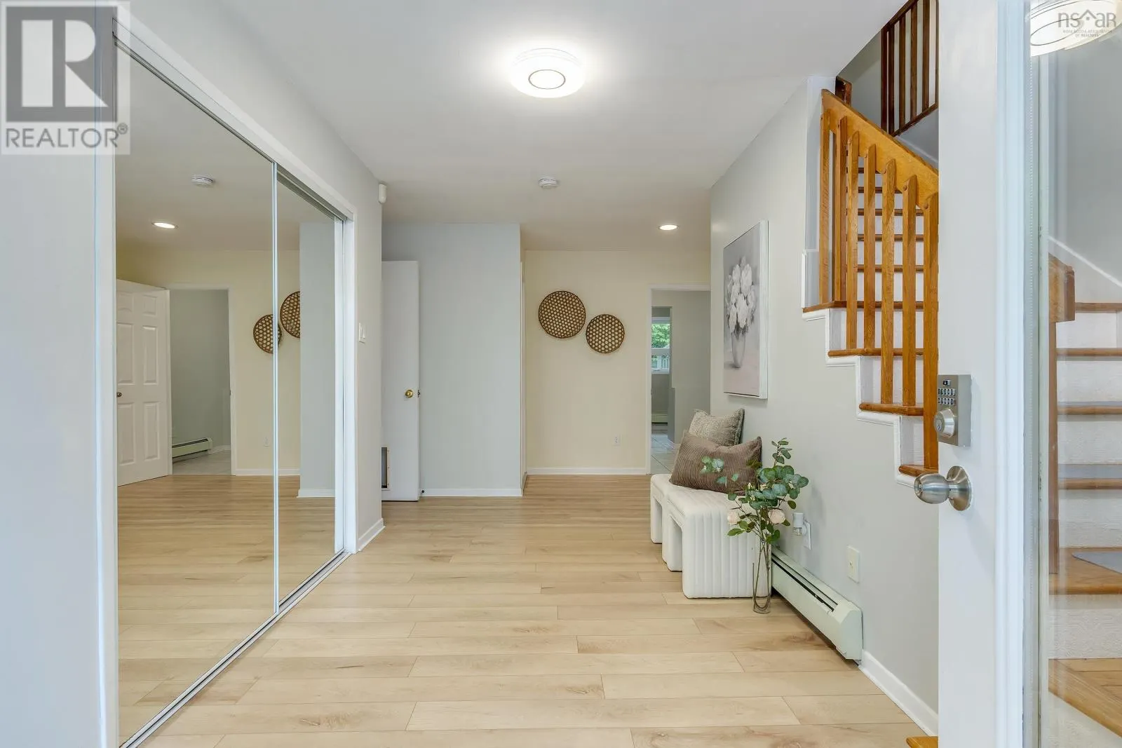 5 Lisa Court Court