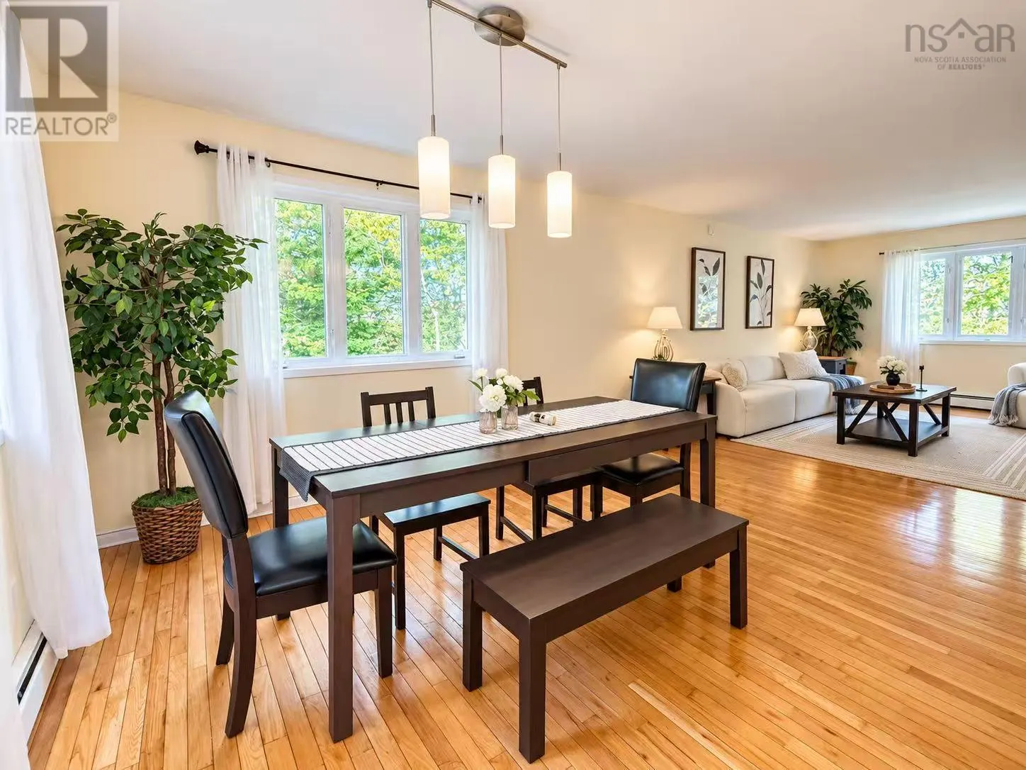 5 Lisa Court Court