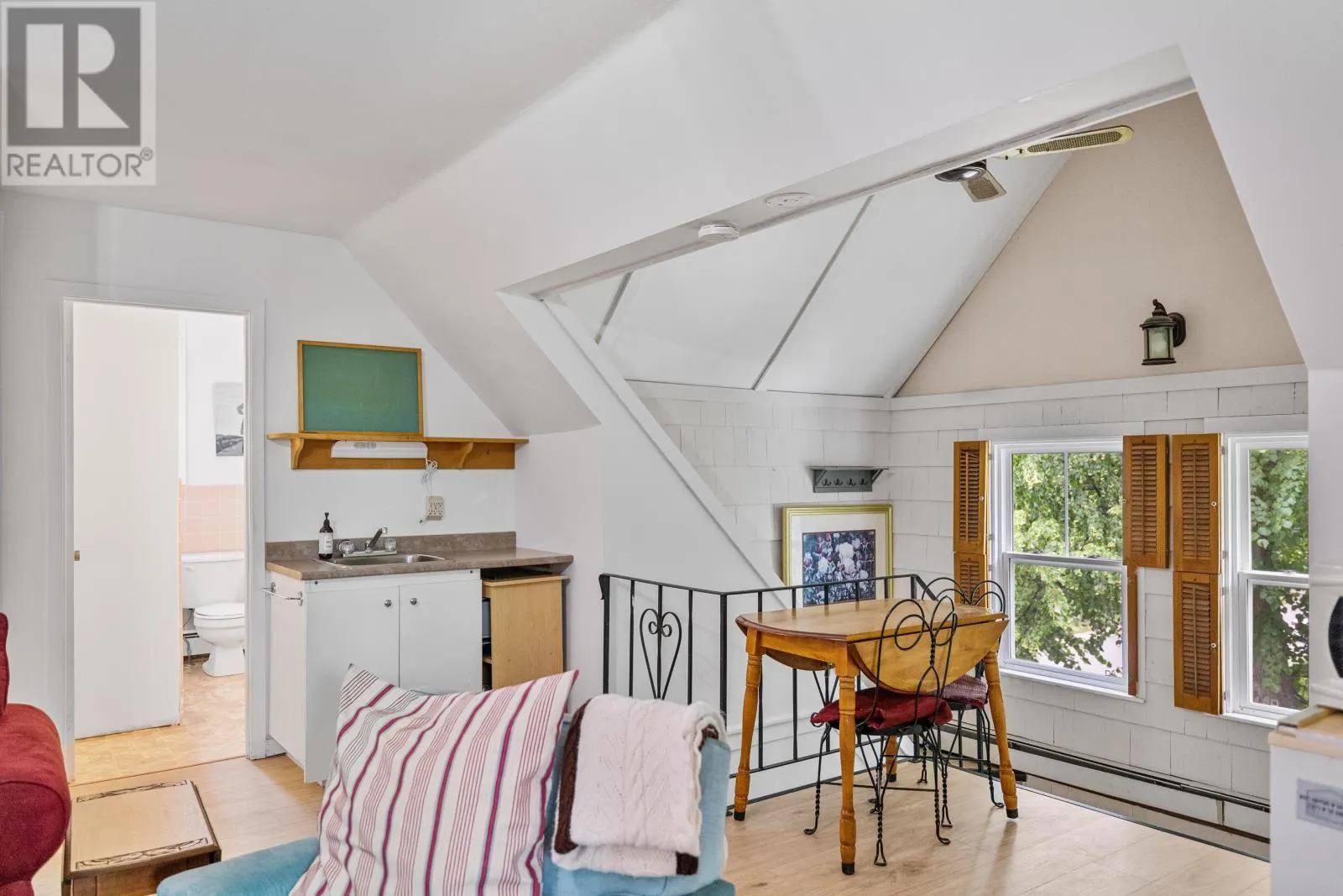 25 Greenfield Avenue