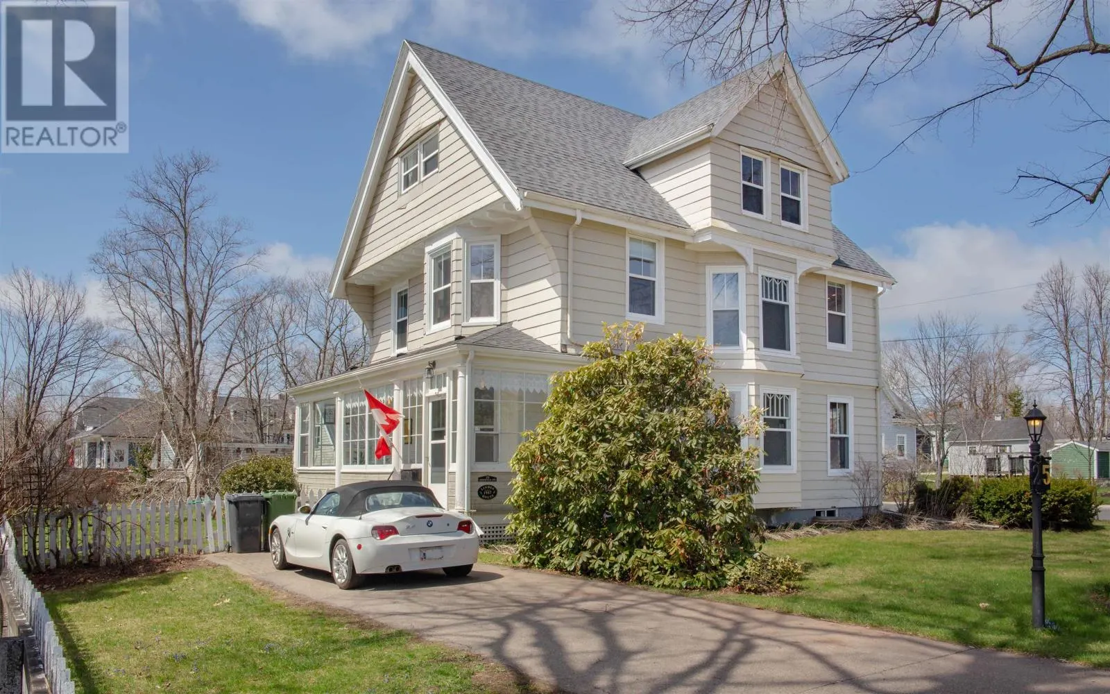 25 Greenfield Avenue