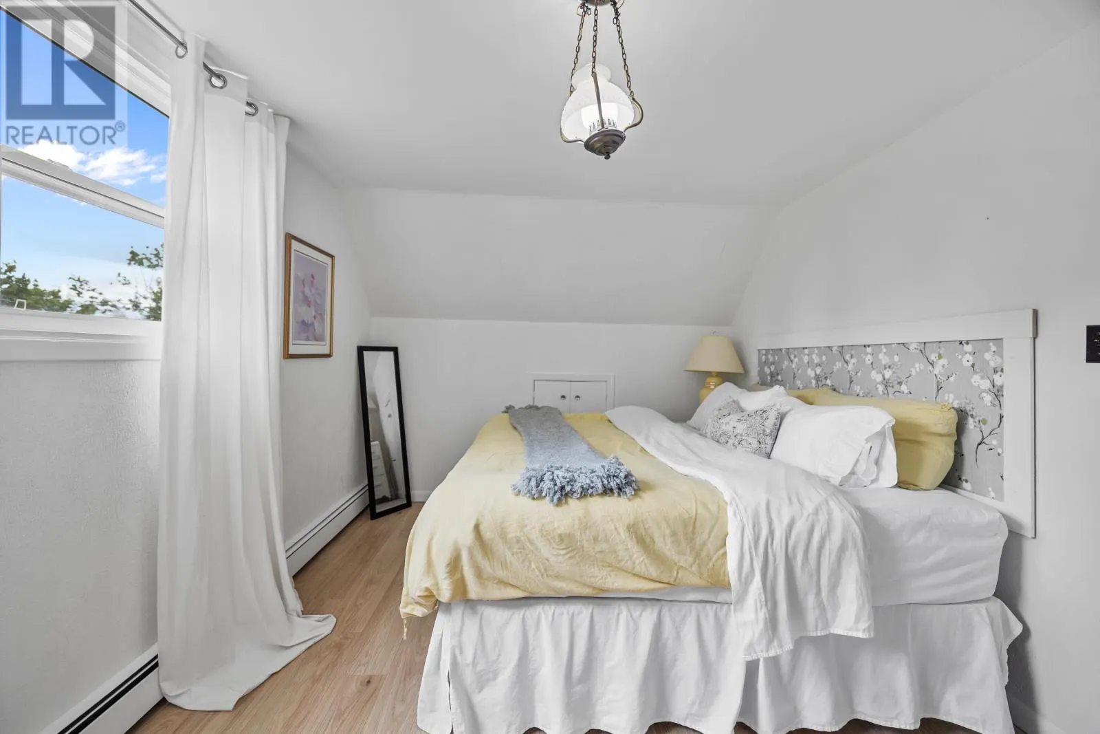 25 Greenfield Avenue