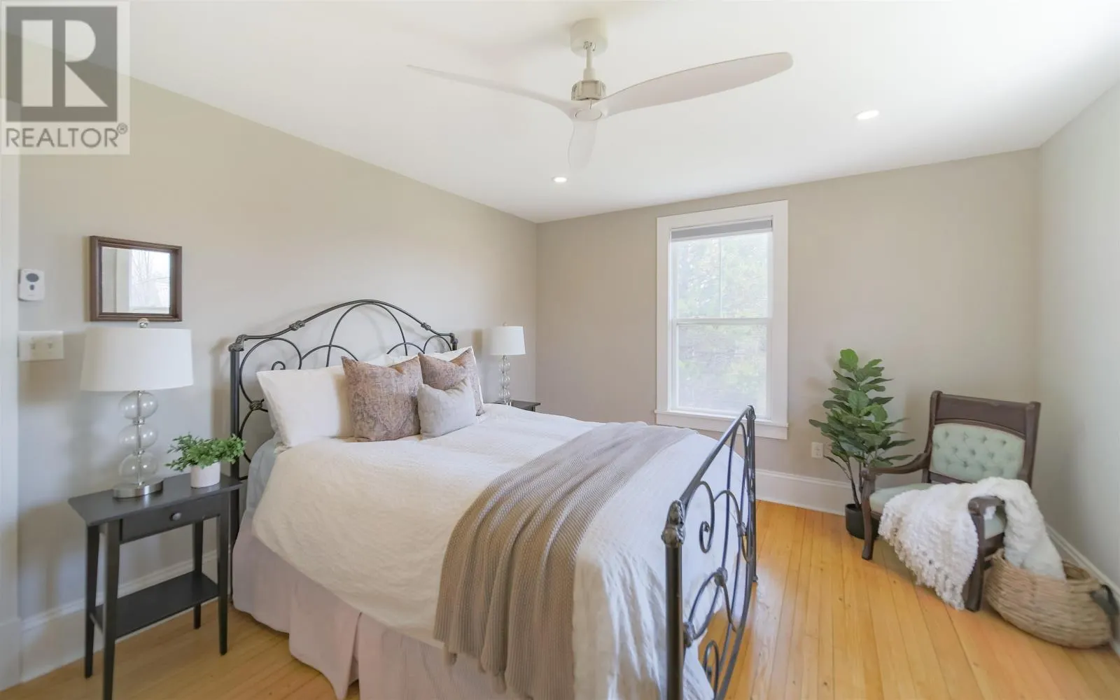 25 Greenfield Avenue