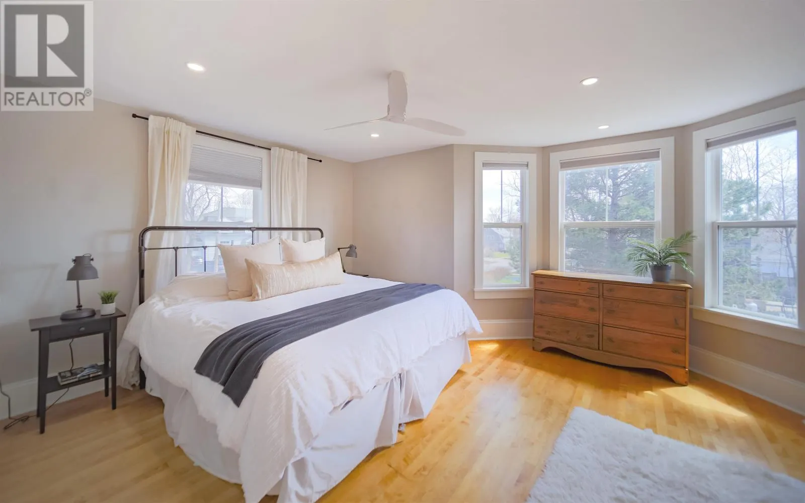 25 Greenfield Avenue