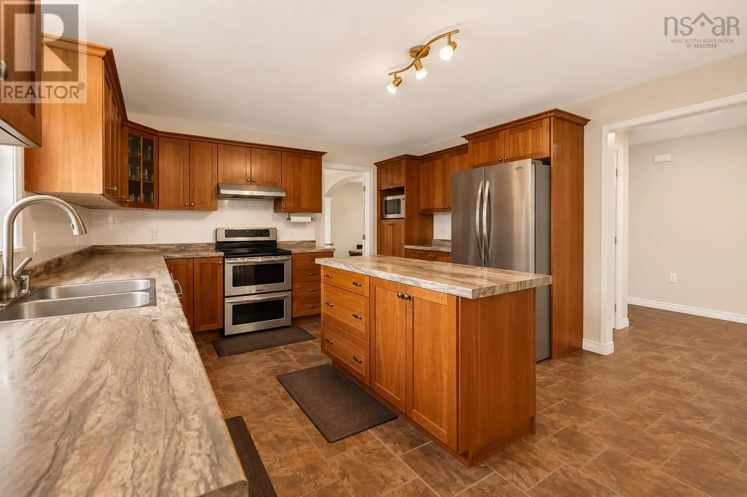 110 Gleneagles Drive