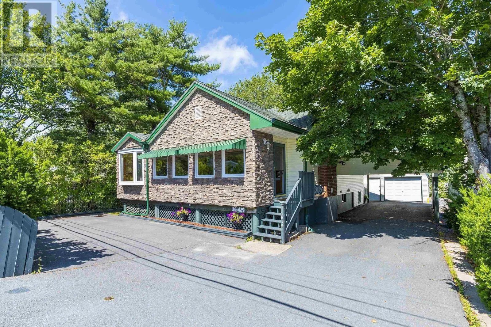 1645 St Margarets Bay Road