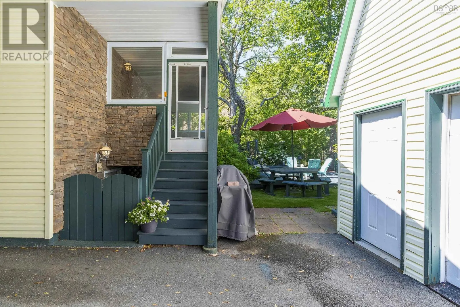 1645 St Margarets Bay Road